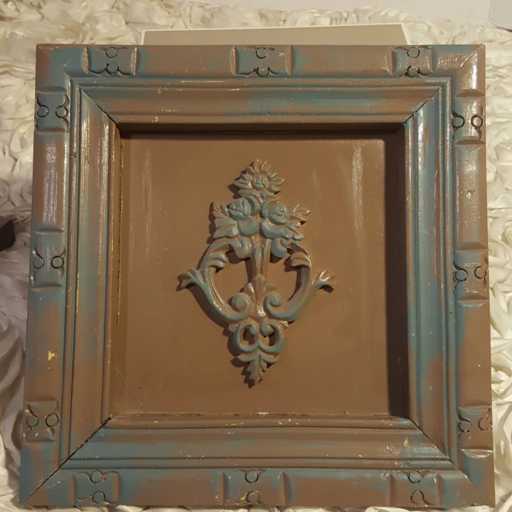 Home Decor Frame Wooden Distressed Wall Art Set of 2.